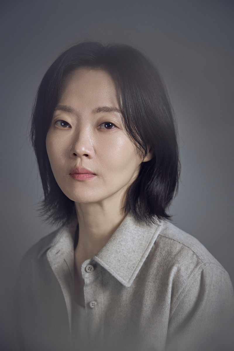 이봉련, 연극 ‘에너미’ 출연…2년 만의 무대 귀환