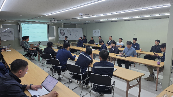 자이C&A 사원대표가 22일 세종 현장을 방문해 현장 소통 활동을 전개하고 있다./자이C&A