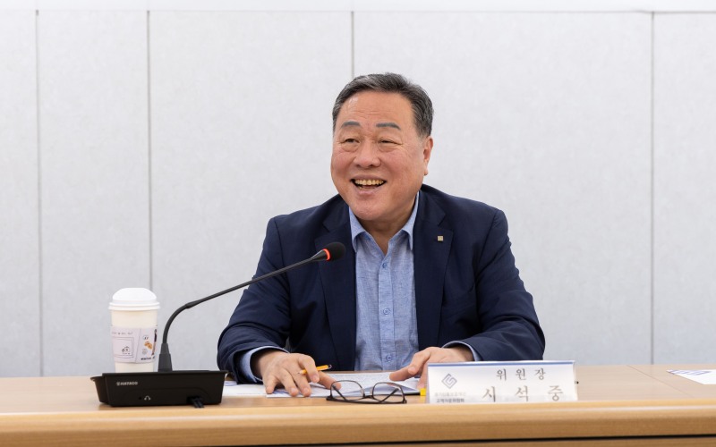 시석중 경기신보 이사장이 인사말을 하고있다. /경깃신보