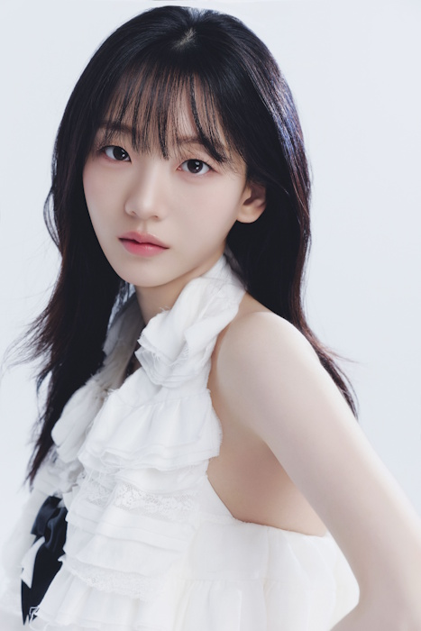 조이현, 새 프로필 공개…다채로운 매력 발산