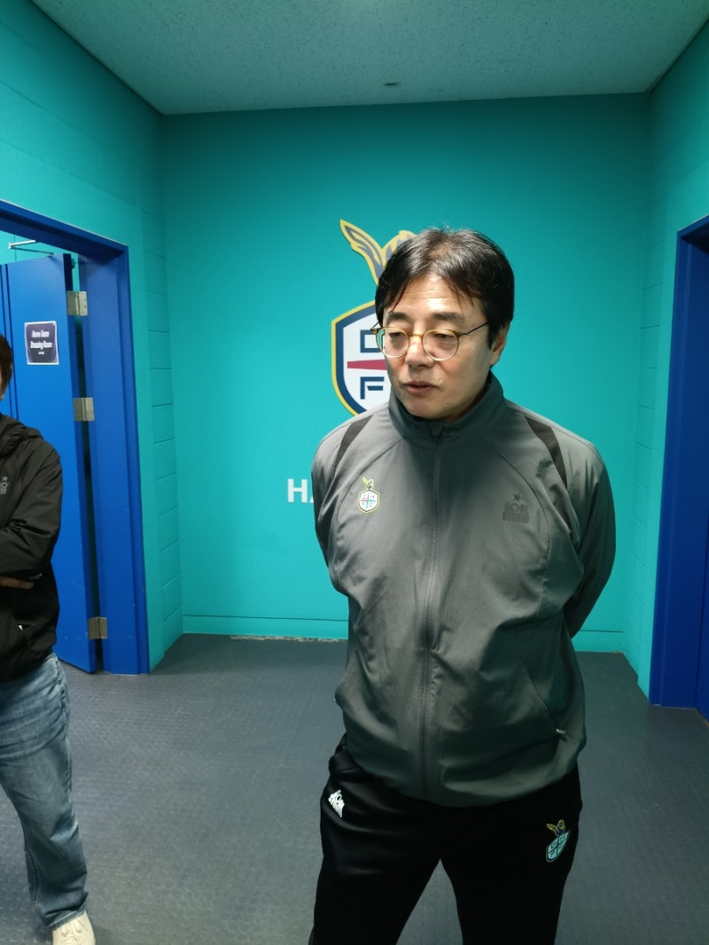 황선홍 대전 감독, 촬영 : 김민성 기자