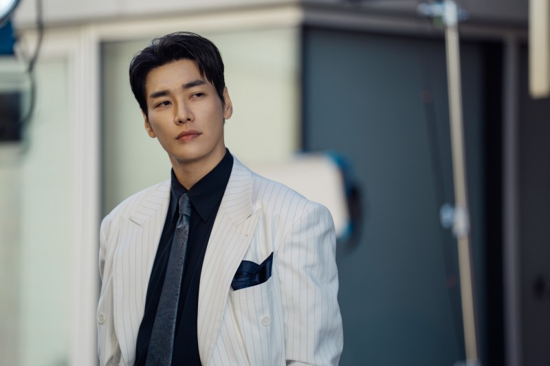 ‘나를 충전해줘’ 김영광, 대체 불가 ‘로코 킹’의 화려한 복귀