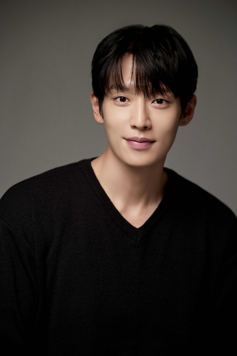 이기택, 거침없는 대세 행보…차기작 줄줄이 확정