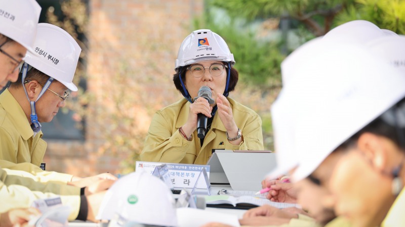 김보라 안성시장이 16일 ‘2026 재난대응 안전한국훈련’에서 당부의 말을 하고있다. /안성시