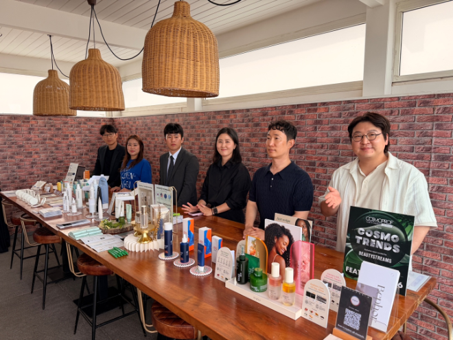 사진=K뷰티 쇼케이스 참여기업 기념촬영(사진제공:케이스타일허브)