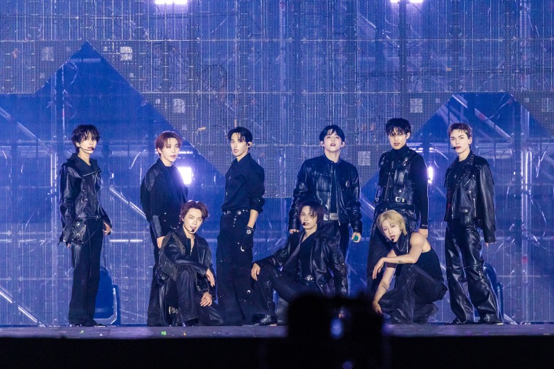 ‘공연 장인’ 세븐틴, 美 폴스타 집계 아시아 투어 매출 1위