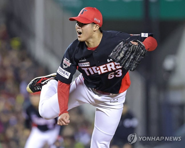 역투하는 시라카와 / 사진=연합뉴스