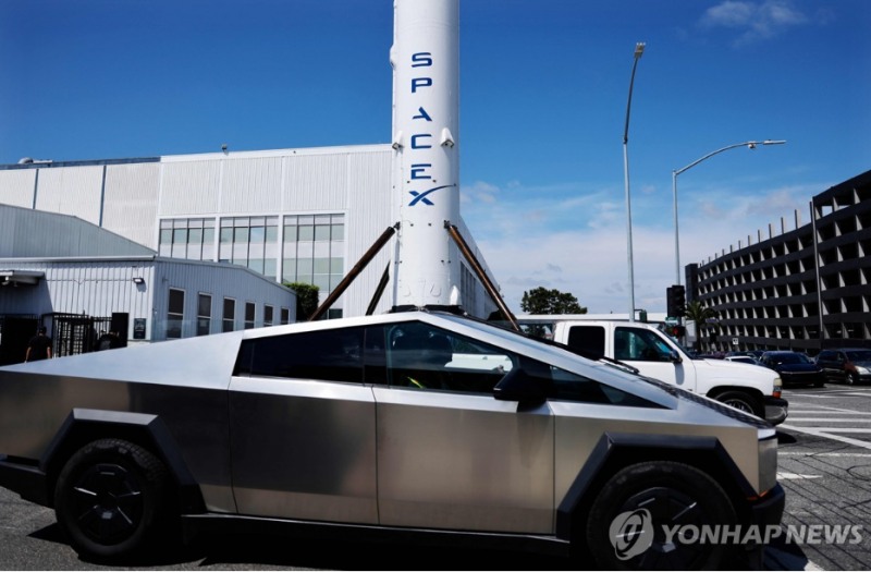 스페이스X와 테슬라 사진=게티이미지/AFP,연합뉴스