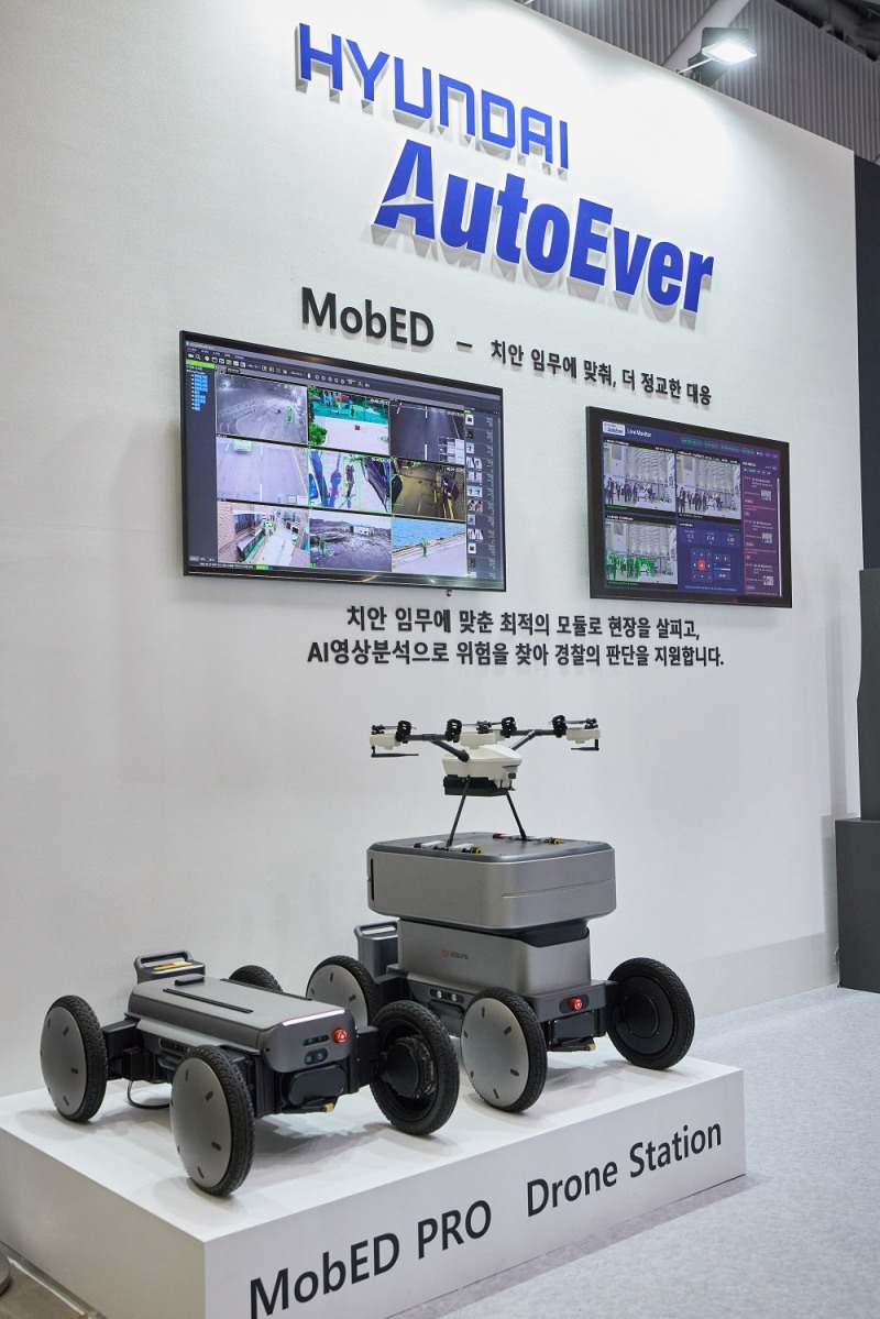 경찰관을 대신하지 않는 파트너, 현대오토에버 모베드 기반 순찰로봇 선보여