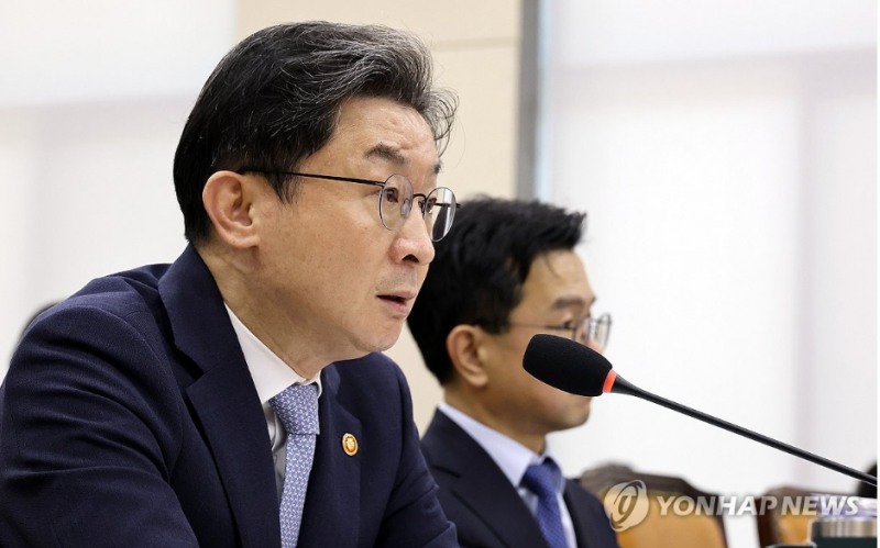 이억원 금융위원장은 22일 국감에서 "솔리다임의 나스닥 상장 추진이 중복 상장 규제 대상"이라고 밝혔다. 사진=연합뉴스