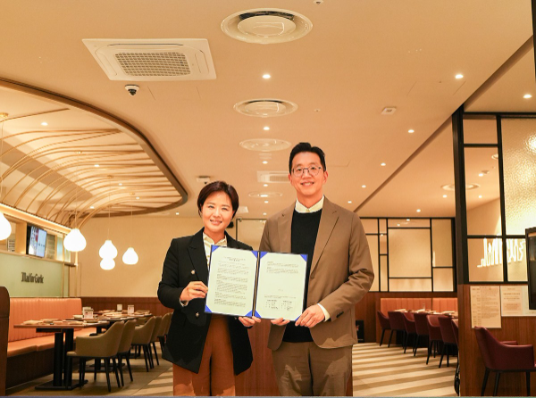 윤다예 엠에프지코리아 대표(왼쪽)와 배익렬 스트레스솔루션 대표