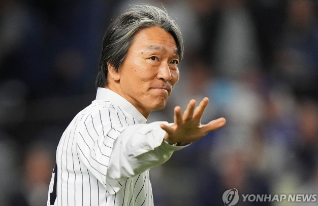 일본 야구 요미우리 새 감독으로 취임하는 마쓰이. / 사진=연합뉴스