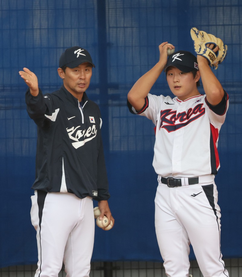 김택연, 결전 앞두고 점검. / 사진=연합뉴스