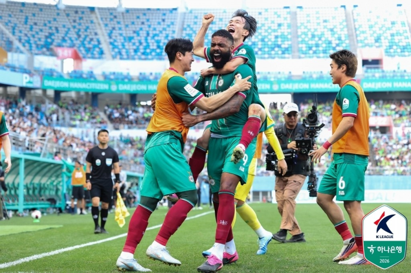 '후반 50분 루빅손 극장골' 대전, 빗속 김천 원정 2-1 신승...3위로 파이널A 진출, 이정택·디오고 부상은 변수