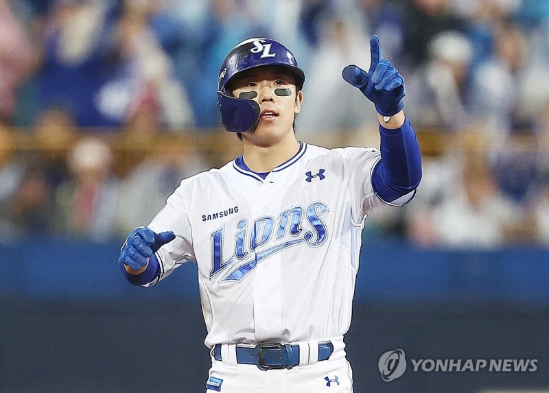 김성윤