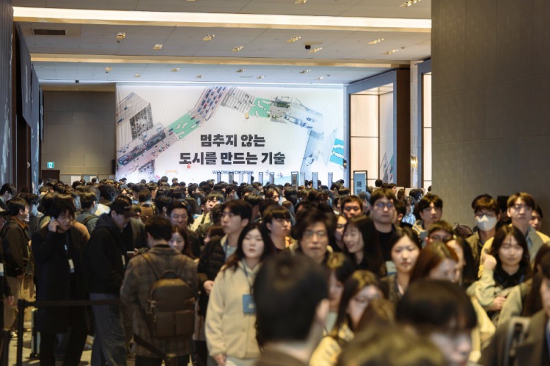배민, ‘우아한테크콘퍼런스2026’ 개최. 멈추지 않는 도시를 향한 기술