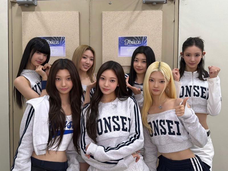 전원 10대 7인조 튜이드, 캠퍼스 3곳 섭렵 후 연말 시상식 무대로