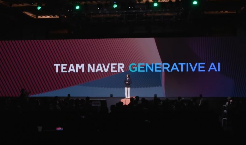지난달 24일 열린 '팀네이버 컨퍼런스 단 23'에서 최수연 네이버 대표이사가 자체 초거대 AI '하이퍼클로바X'를 소개하고 있다.(사진=더넥스트뉴스)