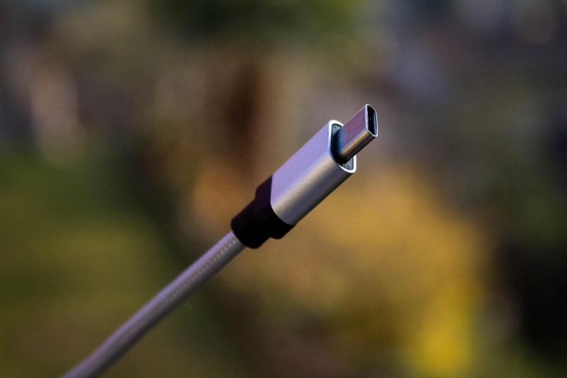 EU, 2024년부터 USB-C충전단자 통일...애플은 난감