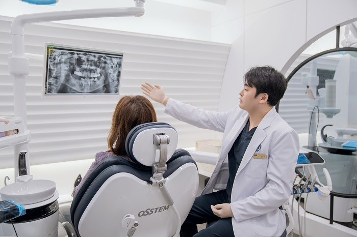 사진=고르다치과의원 부산점 강용욱 대표원장