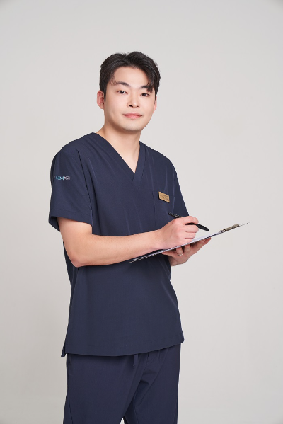 강용욱 고르다치과의원 부산점 대표원장