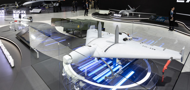 大韓航空のブースに展示された中型攻撃無人機(Loitering Munition)の試作機