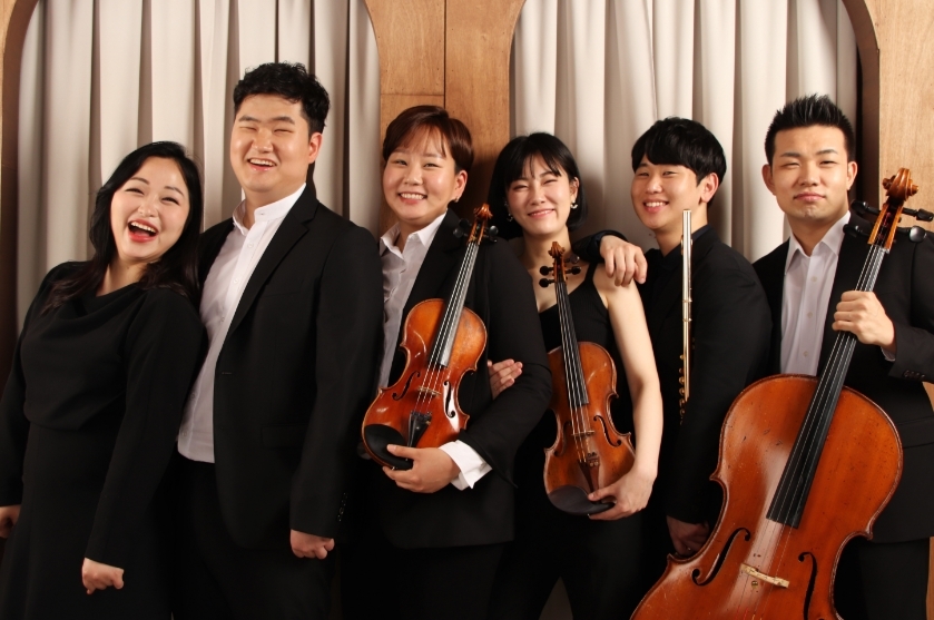 왼쪽부터 심은별 피아니스트, 김상헌 피아니스트, 이주미 바이올리니스트, 강아연 바이올리니스트, 윤승호 플루티스트, 김어령 첼리스트