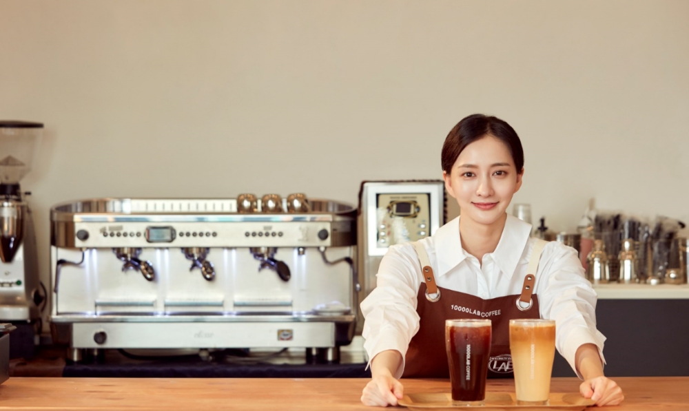 커피프랜차이즈 만랩커피, 배달 및 테이크아웃 사업으로 안정적 매출 달성