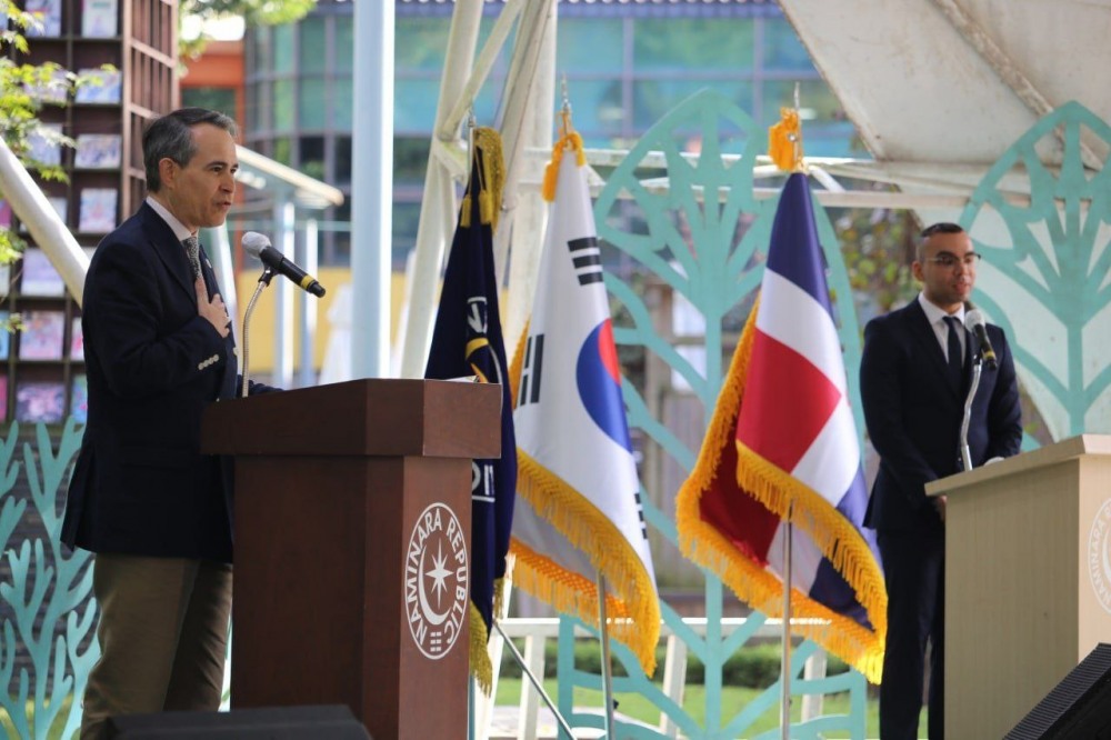 남이섬, '다양한 색채의 도미니카공화국' 전시회 개최