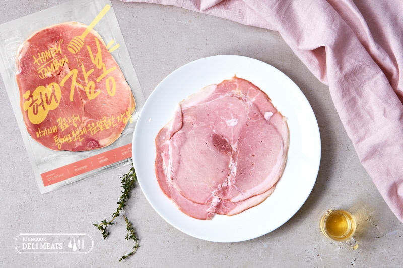 사진 제공 = 존쿡 델리미트, 아카시아 꿀의 풍미를 더한 존쿡 델리미트 ‘팜프레시 허니 잠봉’