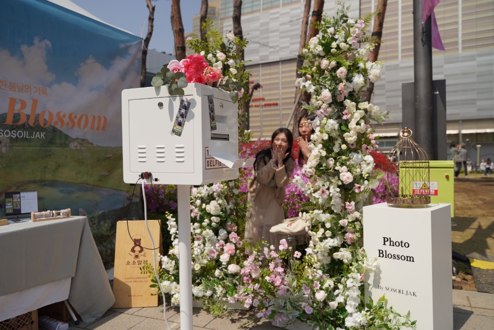 한국후지필름, 공간 오픈형 셀프 포토 키오스크 ‘셀피 스탠드’ 론칭