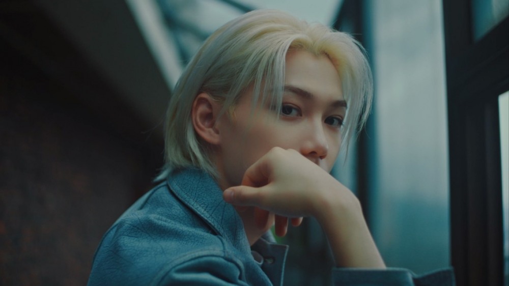 스트레이 키즈, 신보 수록곡 'Leave' 티저 영상 공개…청춘 영화 분위기