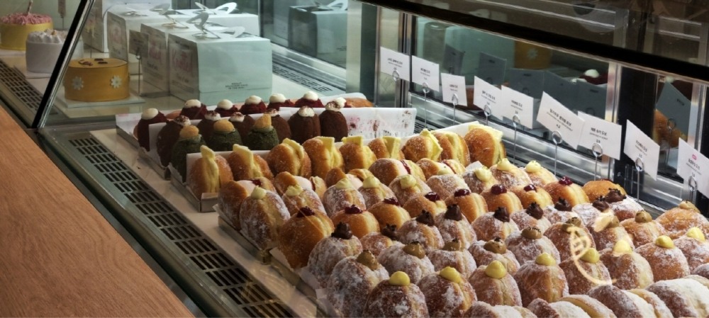 퍼블릭가산에 오픈한 노티드에 제품이 진열된 모습