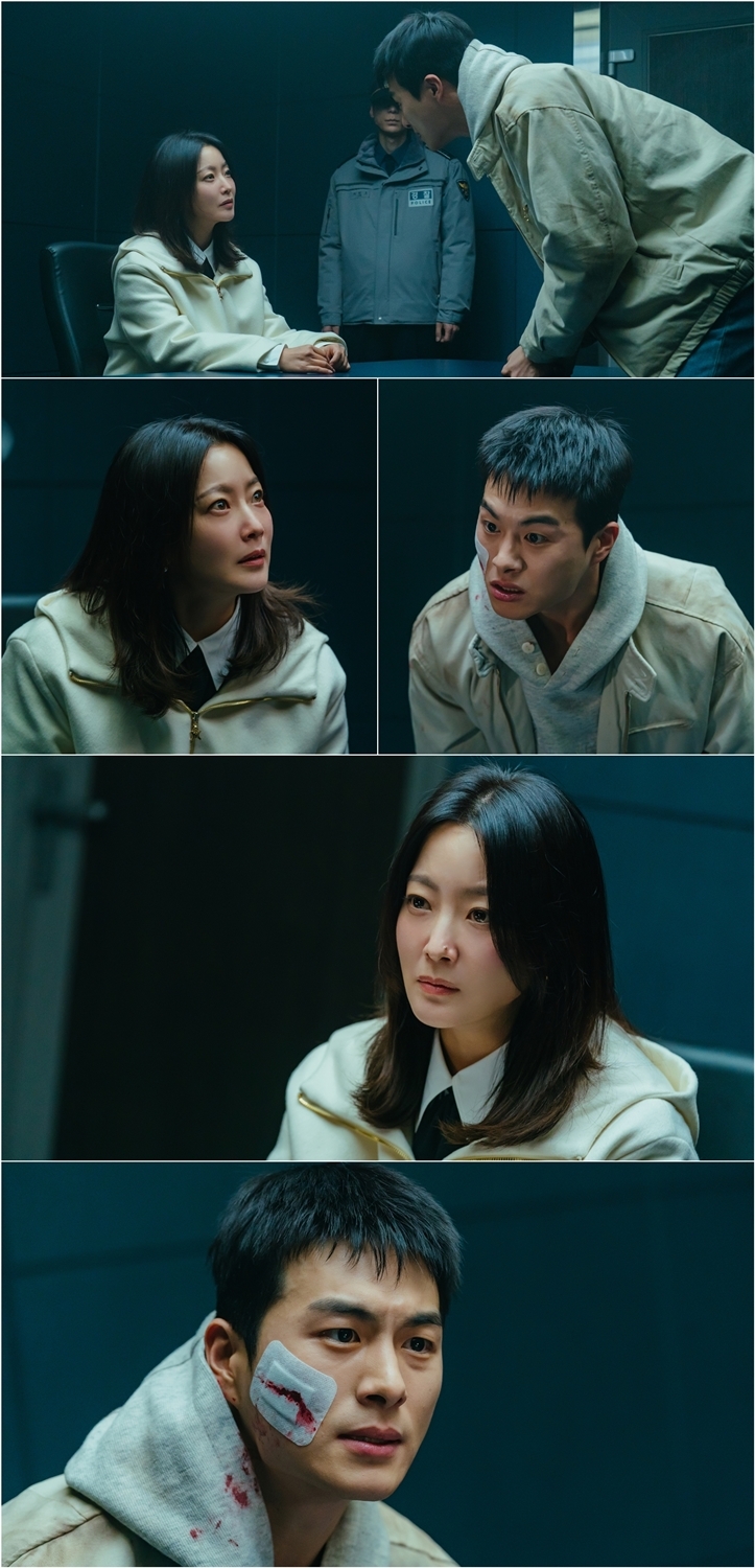 ‘우리, 집’ 차분한 일갈세례 김희선 VS 격한 돌발 행동 정건주, 살벌한 시한폭탄 독대 현장