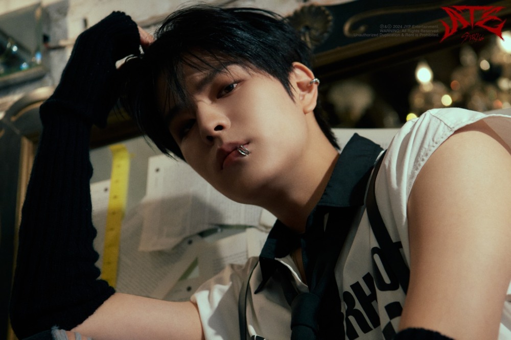 스트레이 키즈, 승민X아이엔, 새 앨범 ‘ATE’ 개별 티저 오픈…'쿨 앤 시크' 에너지 시선 압도