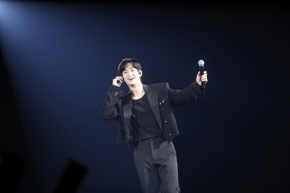 김수현, 일본에서도 세대 불문 인기…‘팬미팅 전석 매진+지상파 방송 출연’