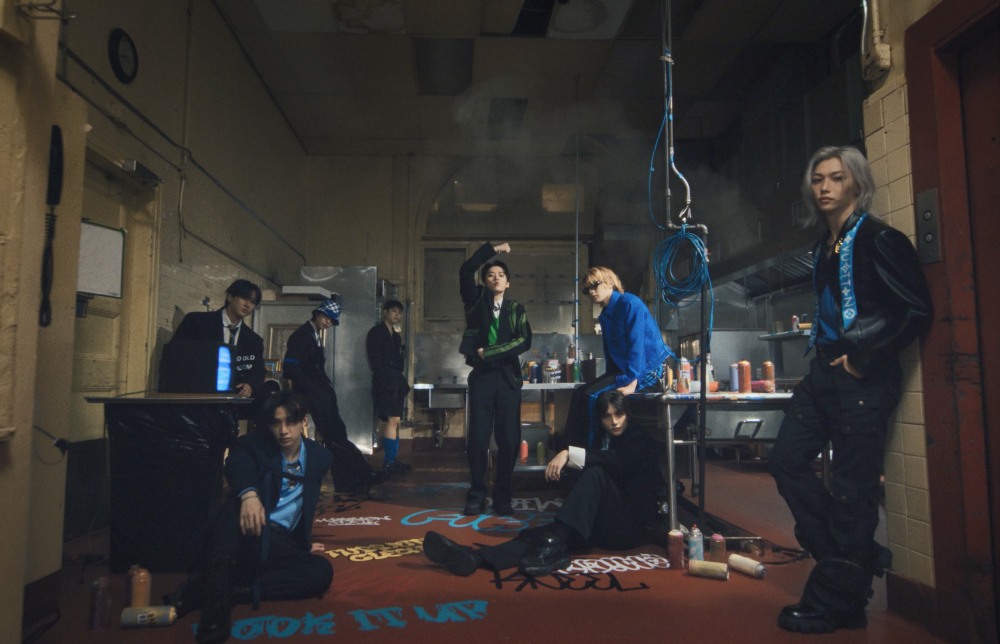 스트레이 키즈, 신곡 ‘칙칙붐’ 퍼포먼스 담긴 뮤직비디오 티저 추가 공개…‘또 하나의 예술 작품 탄생’