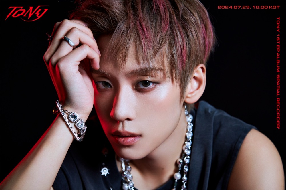 토니, 새 EP 'SPATIAL RECORDER' 공개…시공간 여행하는 음악적 서사