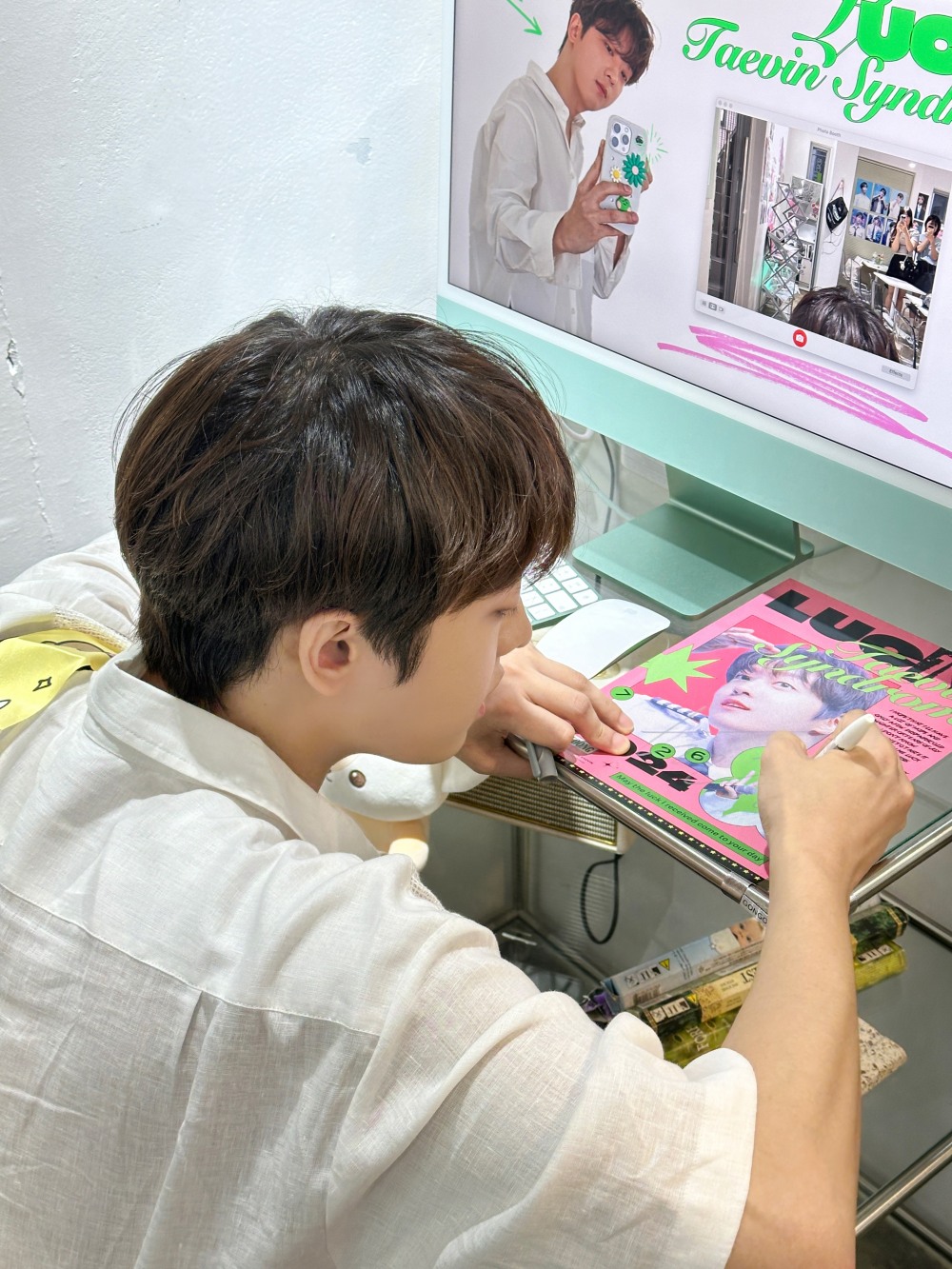 이태빈, 팬들의 뜨거운 사랑에 응답…인증 영상과 사진 공개