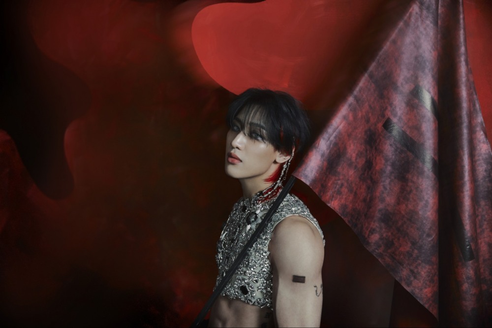 뱀뱀, 미니 3집 ‘바메시스’ 콘셉트 포토 공개…매혹적 아우라