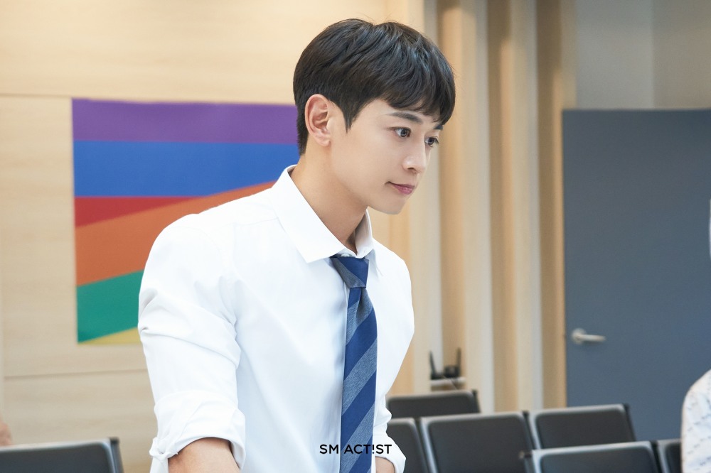 ‘가족X멜로’ 최민호, 남다른 작품 사랑 담긴 비하인드 사진 공개