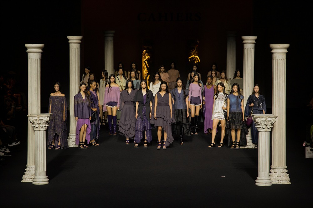 까이에(CAHIERS), 2025 S/S 서울 패션위크 성료