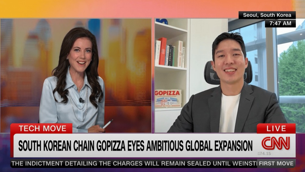 CNN 인터뷰를 진행중인 고피자 임재원 대표
