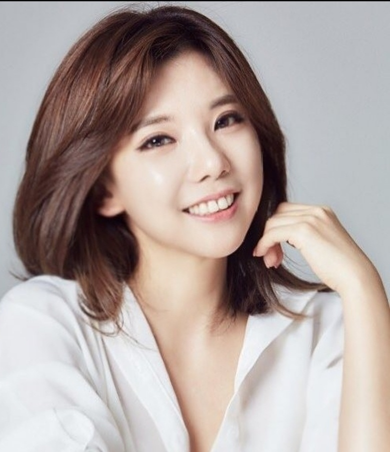 한양대 시니어모델 전문과정 윤여은 겸임교수