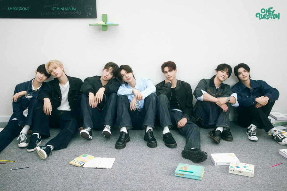 앰퍼샌드원, 미니 1집 두 번째 콘셉트 포토 공개…키치한 매력 가득