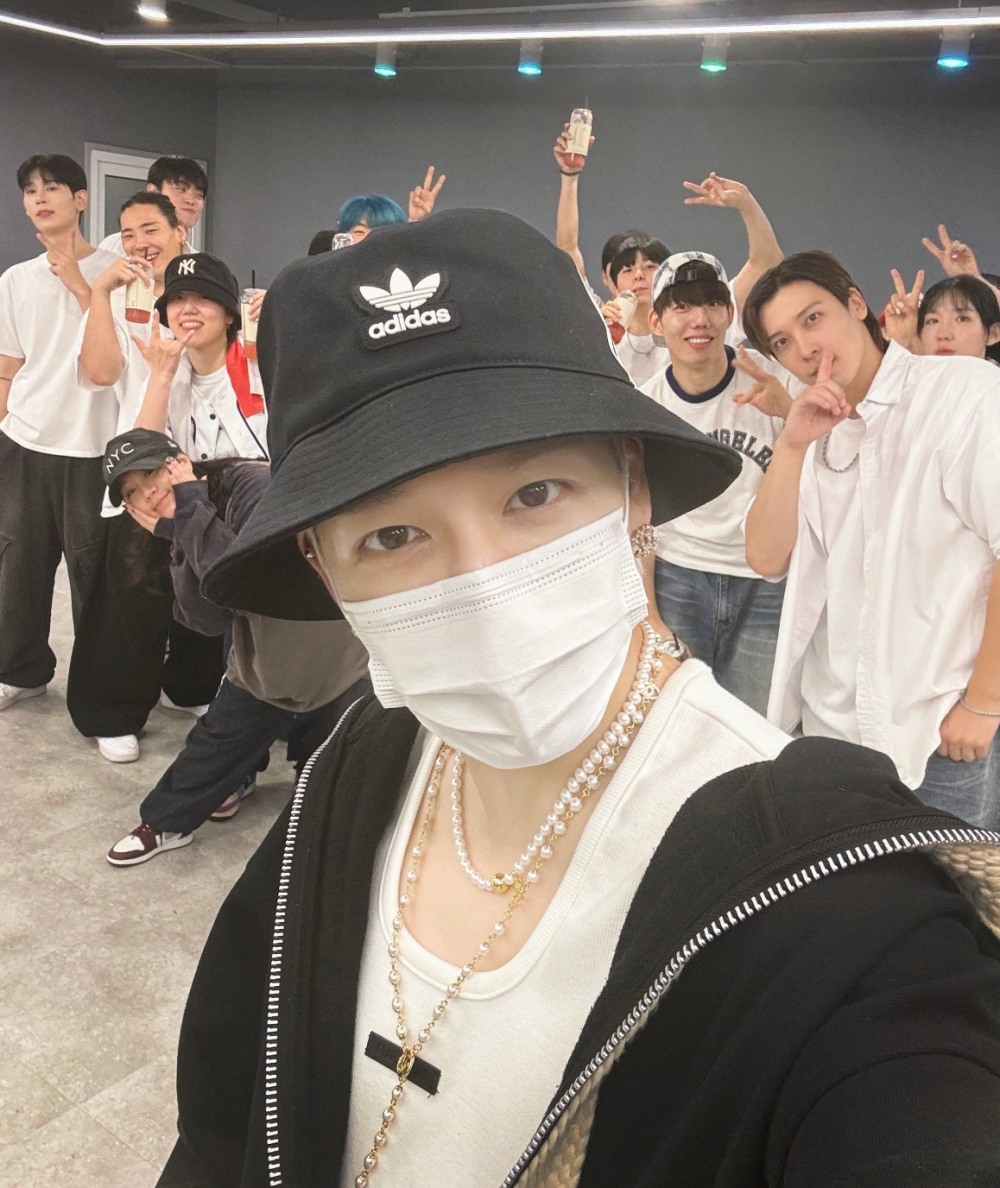 강성훈, 20명 댄서와 무대 예고…'드림콘서트' 공연 연습 사진 공개