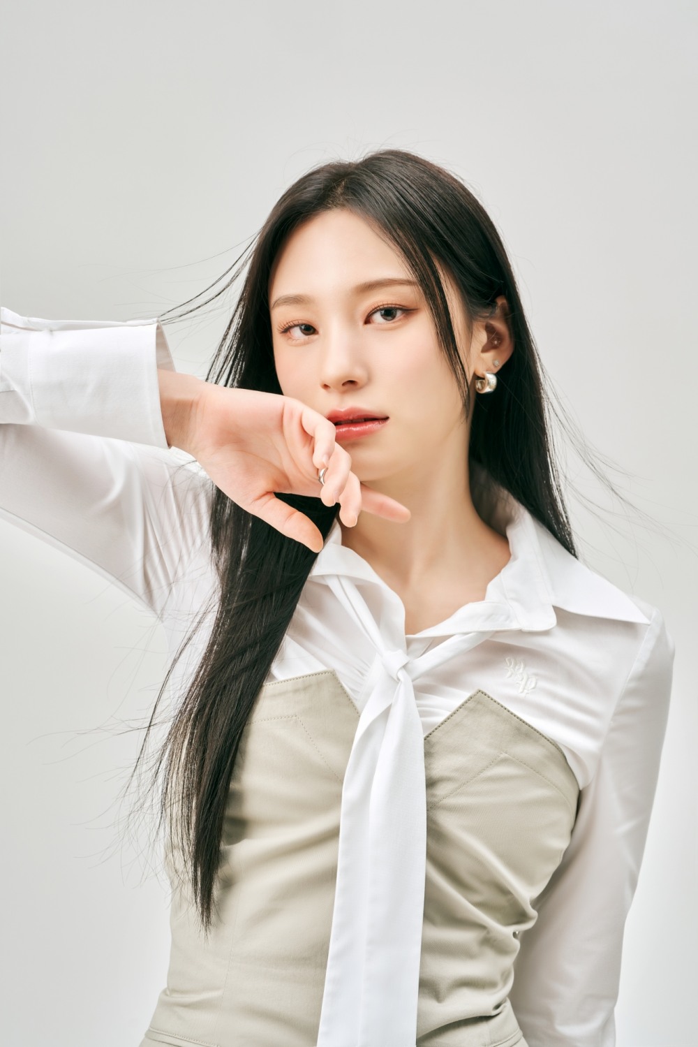 '싱어게인3 TOP3' 이젤(EJel), 31일 정식 데뷔 확정…커밍순 이미지 공개