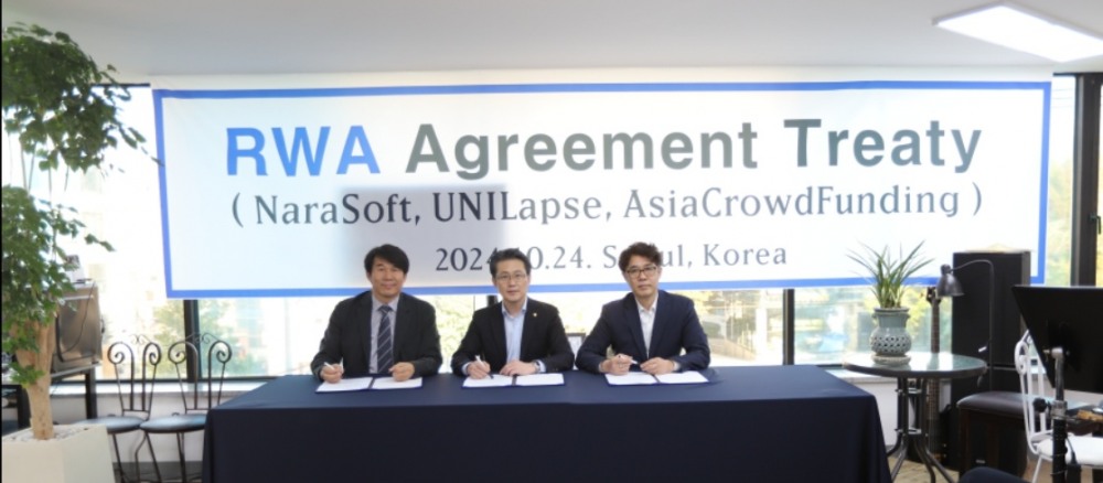 사진=왼쪽부터 나라소프트 김호상대표, 유니랩스 김서진회장, 아시아크라우드펀딩 서영효대표
