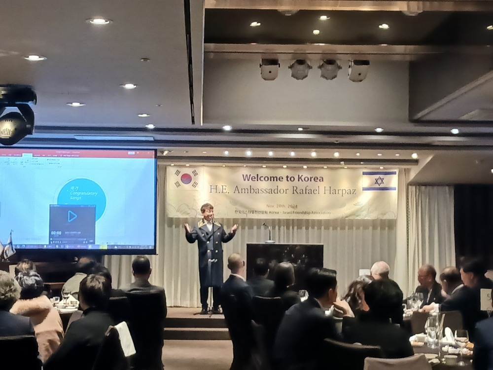 테너 김현호, 주한 이스라엘 대사 취임기념 행사에서 감동적인 공연 선보여