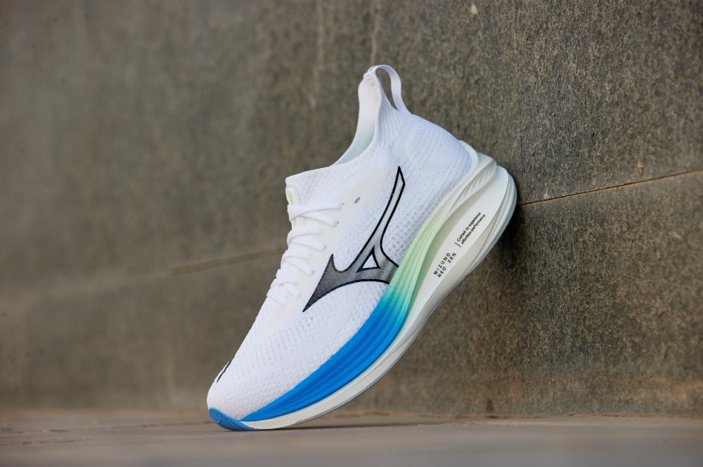 미즈노, 쿠셔닝·반발력이 한층 강화된 데일리 러닝화 'NEO ZEN' 출시